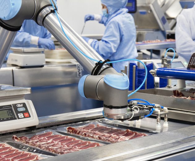 Southeastern Packaging Equipment Sales | Cobots vs. Industrial Robots: Choosing the Right Automation Solution for Your Operation